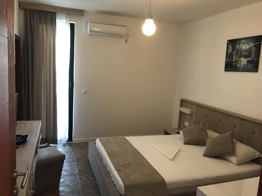 Apartments Stanaj ウルツィニ エクステリア 写真