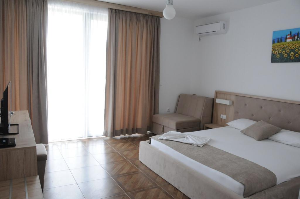 Apartments Stanaj ウルツィニ エクステリア 写真